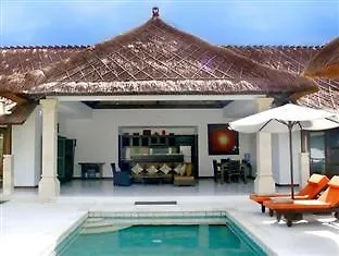 Indah Guest house 2*